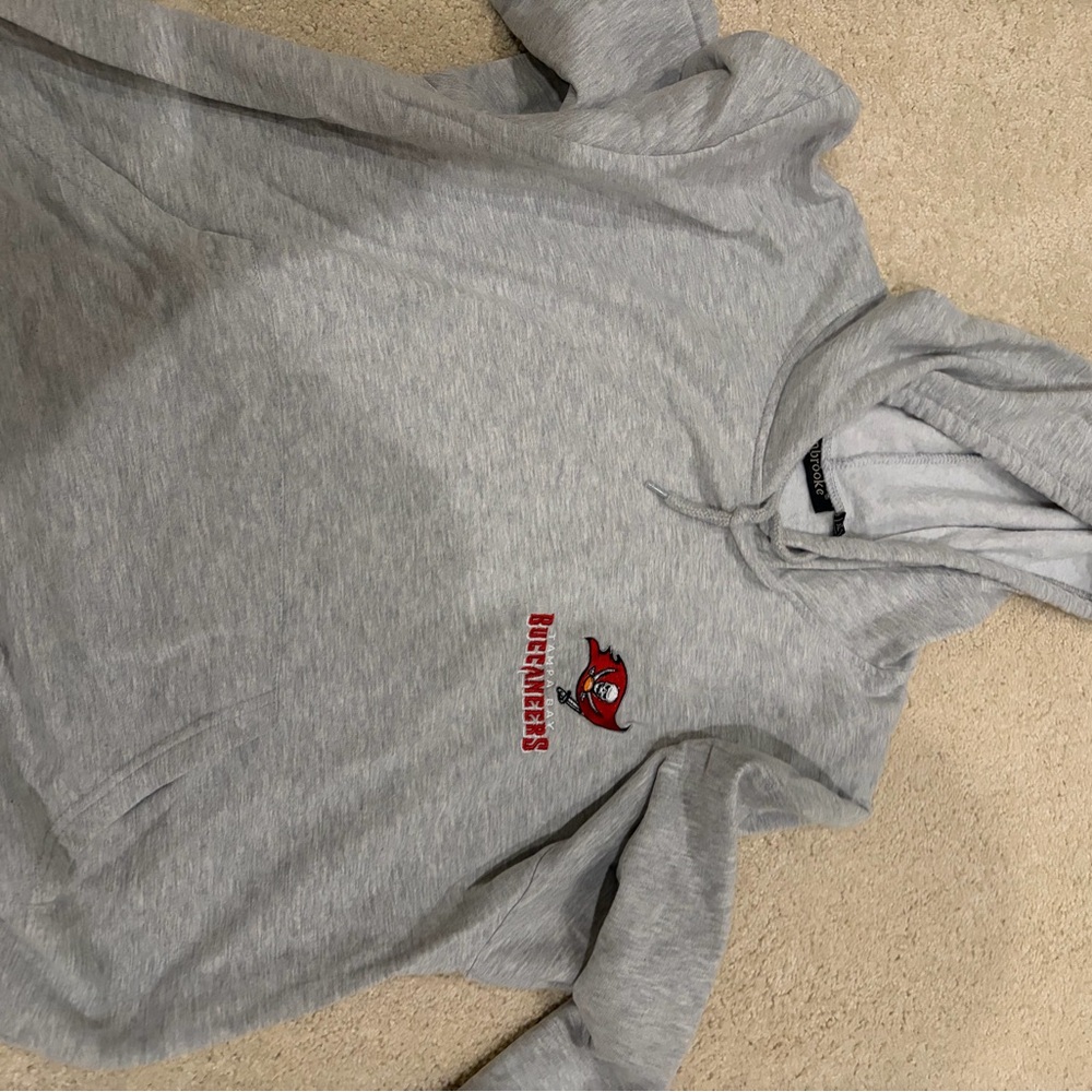 Dunbrooke Light Gray Hoodie with Red Logo

Dunbrooke SI XL Tampa Bay Buccaneers